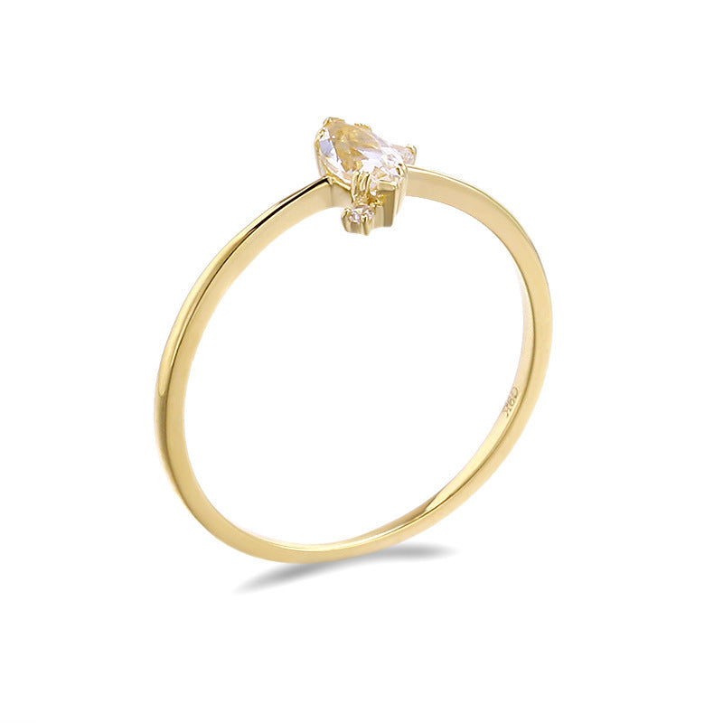 „Avenoir“ 9K Gold White Crystal Zircon Ring Female