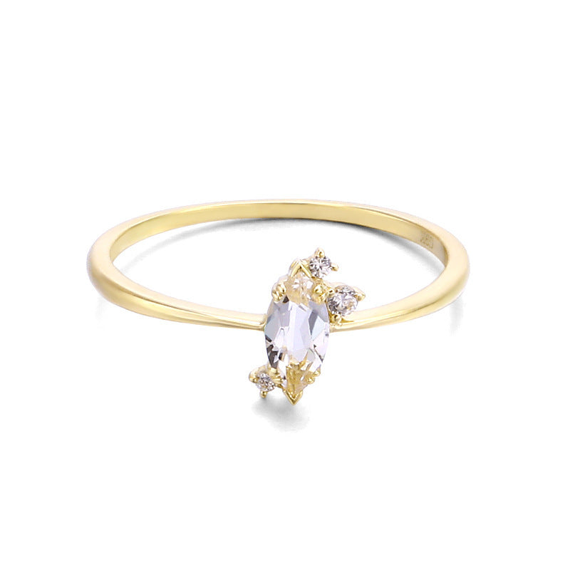 „Avenoir“ 9K Gold White Crystal Zircon Ring Female