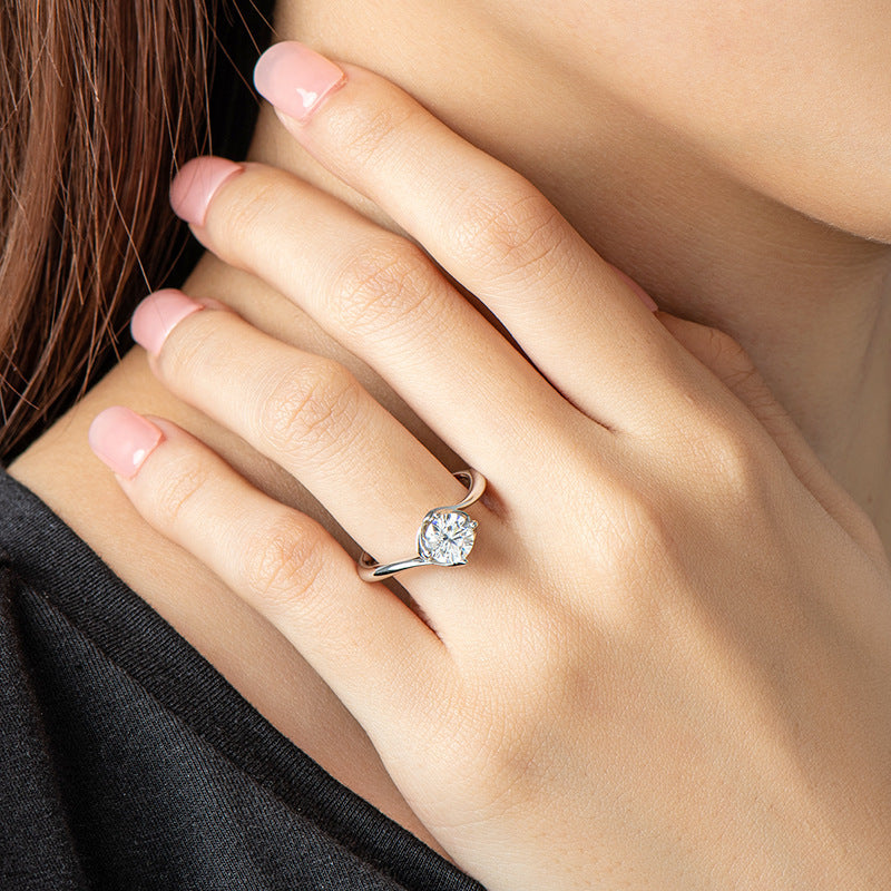 „Véroux“ 1 Carat Moissanite white gold Ring