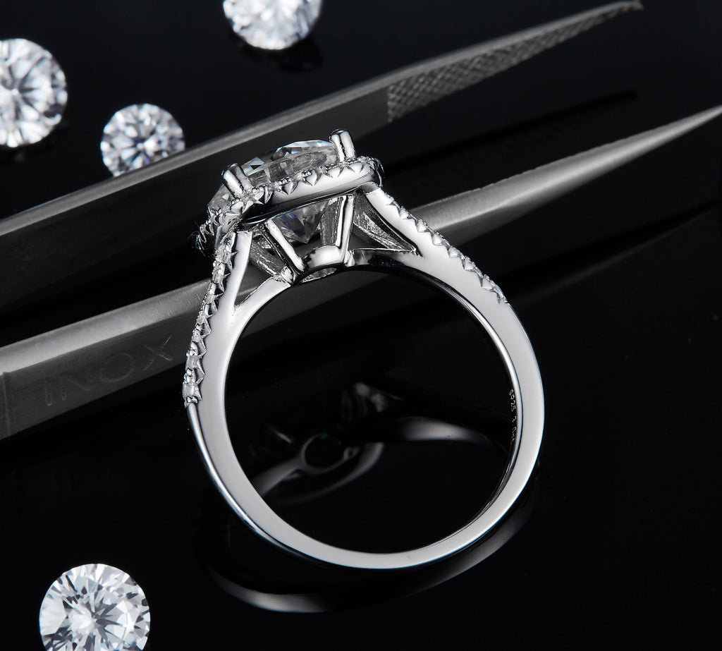 „Alorien“ Silver Plated White Gold Moissanite Ring