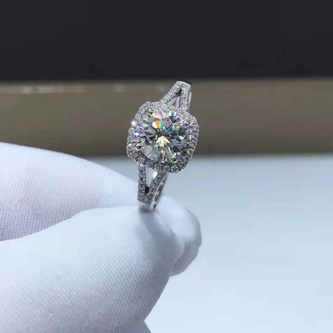 „Orryn“ Double Row Moissanite Ring