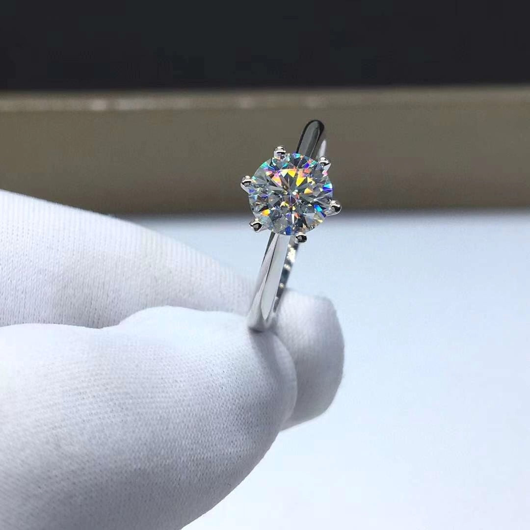 "Nayla" Moissanite Diamond Ring  925 Silver