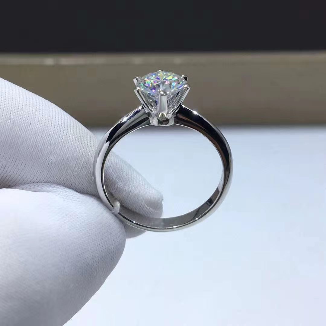 "Nayla" Moissanite Diamond Ring  925 Silver